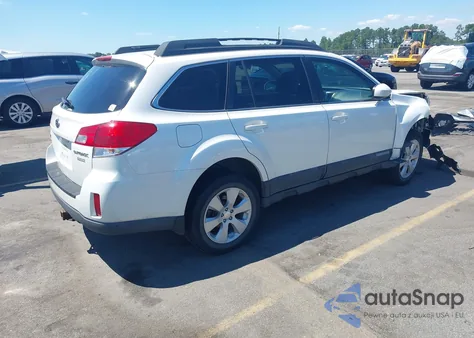 2011 Subaru Outback 2.5I Premium z USA, uszkodzony, nr VIN 4S4BRBCC6B3423971